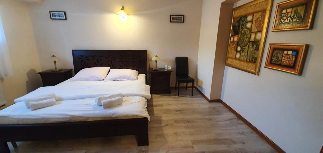 Hotel Leszczynski Konstantynów Łódzki Kültér fotó